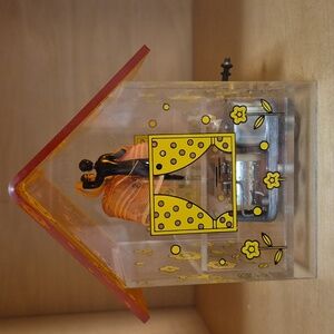 Vintage Japan Asian Music Box Dancing Couple Beautiful Ornate